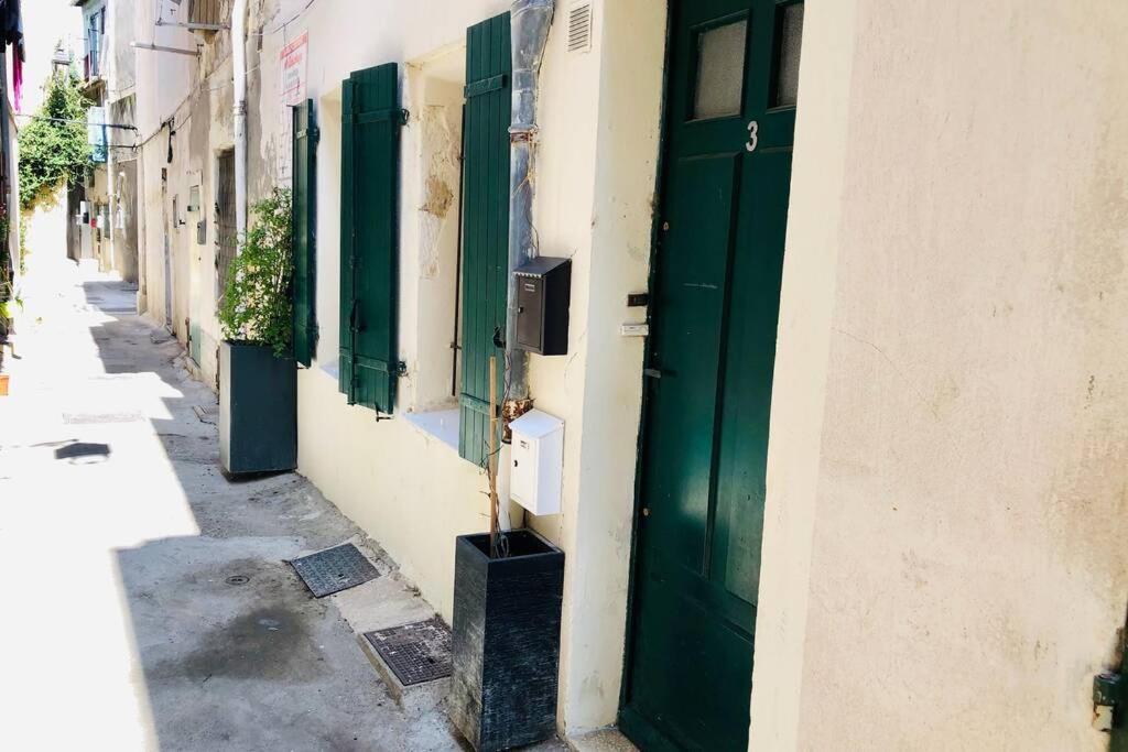 Serenite-la Roquette-rue Tres Calme